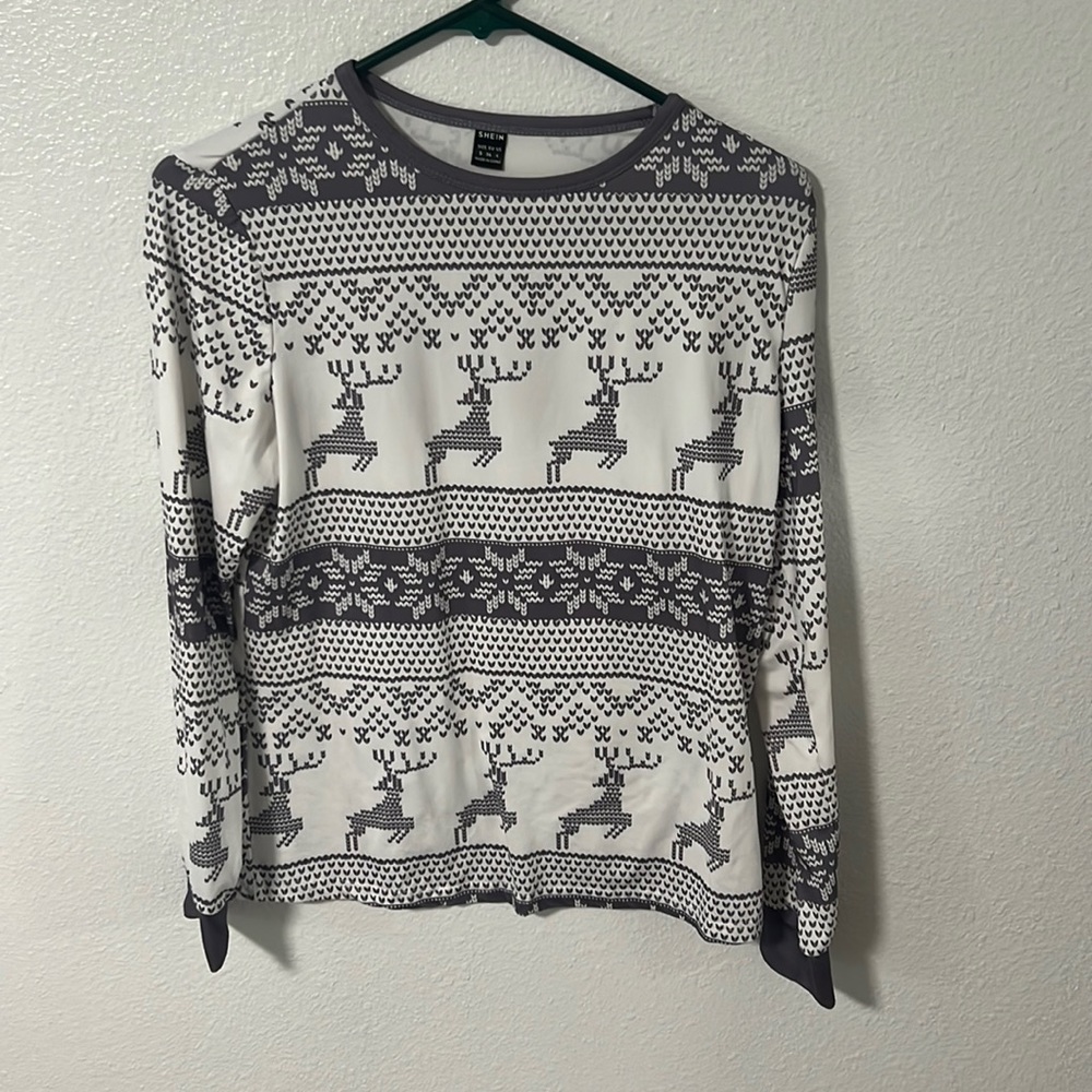 Gray and white women’s long sleeve Christmas pajama shirt.